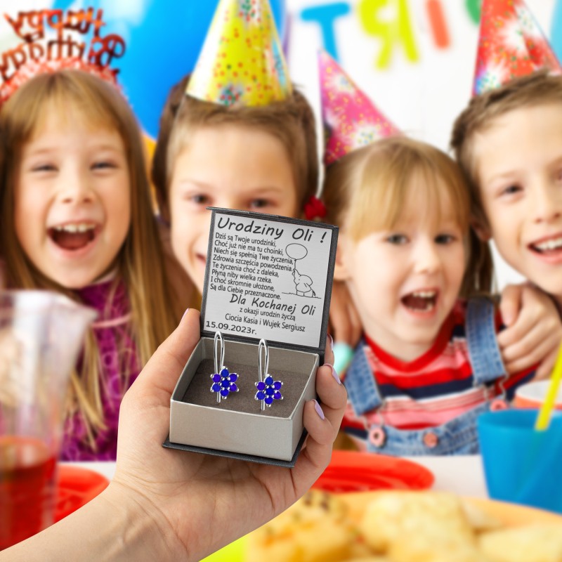 SREBRNE KOLCZYKI DZIECIĘCE KWIATUSZKI WISZĄCE GRANATOWE + GRAWER