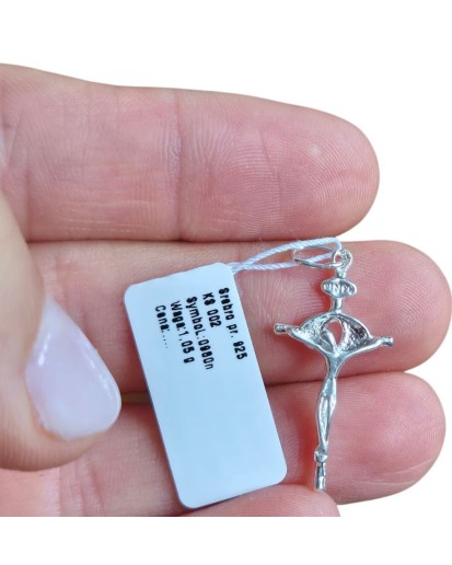 SREBRNY KRZYŻYK MĘSKI Z PANEM JEZUSEM 1,05 G SREBRO 925