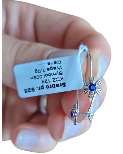 Srebrne rodowane kolczyki dziecięce wiszące kwiatki 925